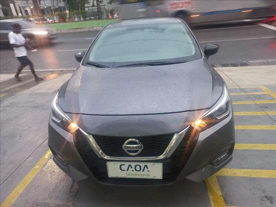 NISSAN-VERSA-2022
