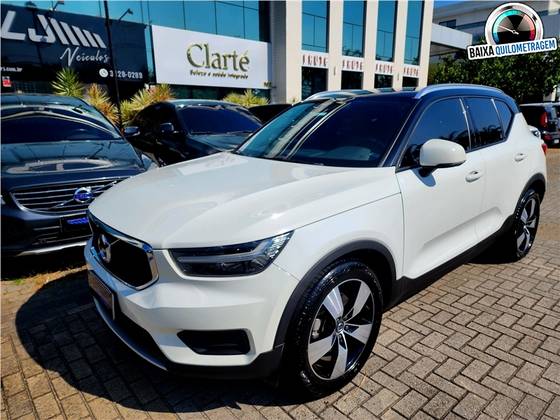 VOLVO XC40 2.0 T5 GASOLINA MOMENTUM AWD GEARTRONIC