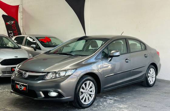 HONDA CIVIC 1.8 LXS 16V FLEX 4P AUTOMÁTICO