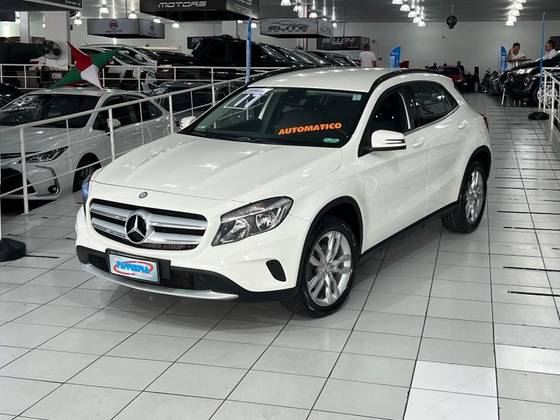 MERCEDES-BENZ GLA 200 1.6 CGI STYLE 16V TURBO FLEX 4P AUTOMÁTICO
