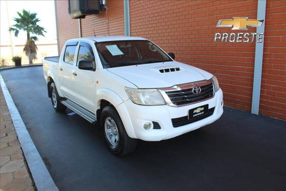 TOYOTA HILUX 3.0 STD 4X4 CD 16V TURBO INTERCOOLER DIESEL 4P MANUAL