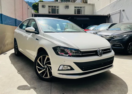 VOLKSWAGEN VIRTUS 1.0 200 TSI HIGHLINE AUTOMÁTICO