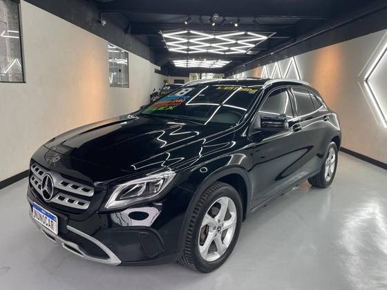 MERCEDES-BENZ GLA 200 1.6 CGI FLEX ADVANCE 7G-DCT