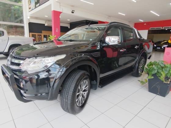 MITSUBISHI L200 TRITON 2.4 16V TURBO DIESEL SPORT HPE-S CD 4P 4X4 AUTOMÁTICO