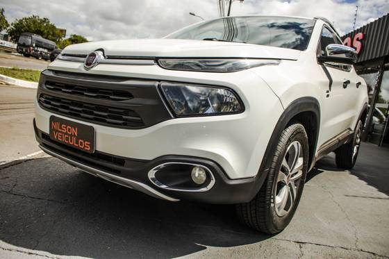 FIAT TORO 2.0 16V TURBO DIESEL FREEDOM 4WD AT9