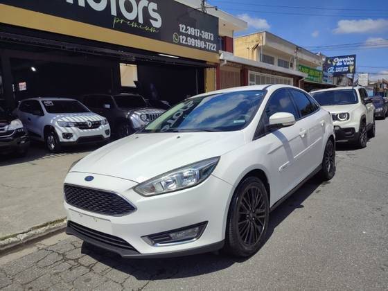 FORD FOCUS 2.0 SE 16V FLEX 4P POWERSHIFT