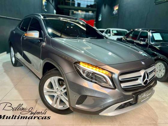 MERCEDES-BENZ GLA 200 1.6 CGI VISION 16V TURBO FLEX 4P AUTOMÁTICO