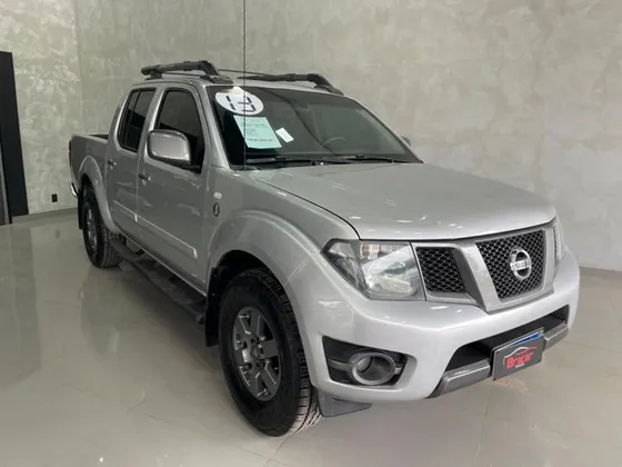 NISSAN FRONTIER 2.5 SL 10 ANOS 4X4 CD TURBO ELETRONIC DIESEL 4P AUTOMÁTICO