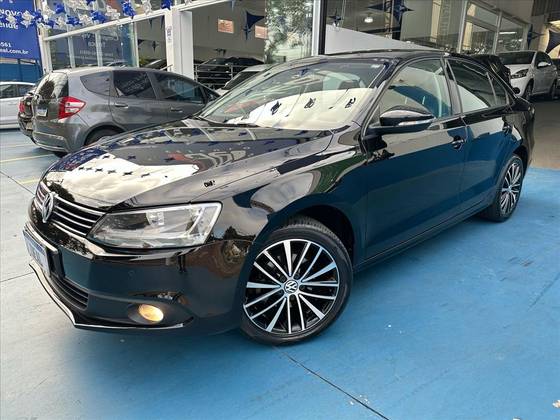 VOLKSWAGEN JETTA 2.0 COMFORTLINE FLEX 4P TIPTRONIC