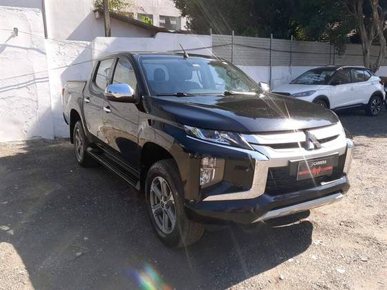 MITSUBISHI L200 TRITON 2.4 16V TURBO DIESEL SPORT HPE CD 4P 4X4 AUTOMÁTICO
