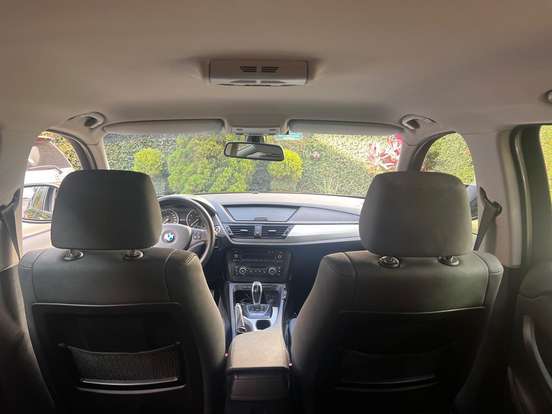 BMW-X1-2012