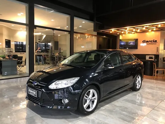 FORD FOCUS 2.0 SE SEDAN 16V FLEX 4P AUTOMÁTICO