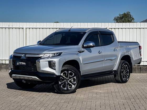 MITSUBISHI L200 TRITON 2.4 16V TURBO DIESEL SPORT HPE-S CD 4P 4X4 AUTOMÁTICO