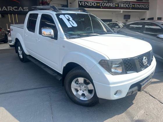 NISSAN FRONTIER 2.5 LE 4X4 CD TURBO ELETRONIC DIESEL 4P AUTOMÁTICO