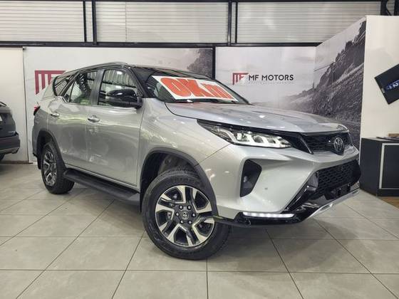 HILUX SW4