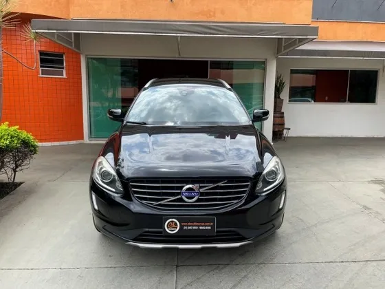 VOLVO XC60 2.4 D5 KINETIC DIESEL AWD 4P AUTOMÁTICO