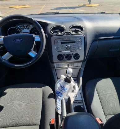 FORD-FOCUS-2011