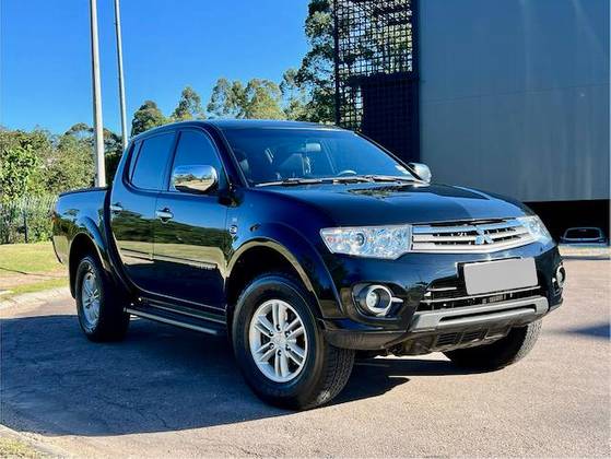 MITSUBISHI L200 TRITON 3.2 HPE 4X4 CD 16V TURBO INTERCOOLER DIESEL 4P AUTOMÁTICO