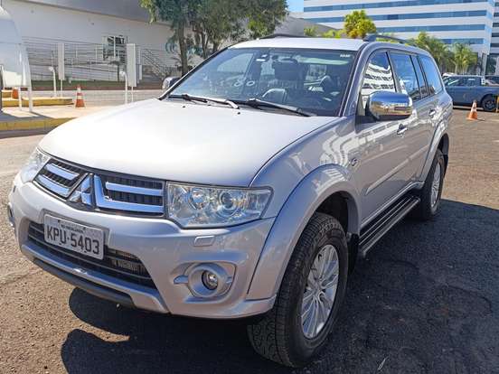 MITSUBISHI-PAJERO DAKAR-3.2 HPE 4X4 7 LUGARES 16V TURBO INTERCOOLER DIESEL 4P AUTOMÁTICO MITSUBISHI-PAJERO DAKAR-2013