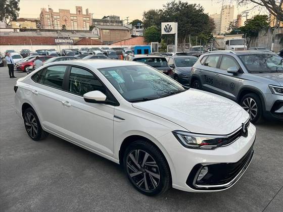 VOLKSWAGEN VIRTUS 1.0 200 TSI HIGHLINE AUTOMÁTICO