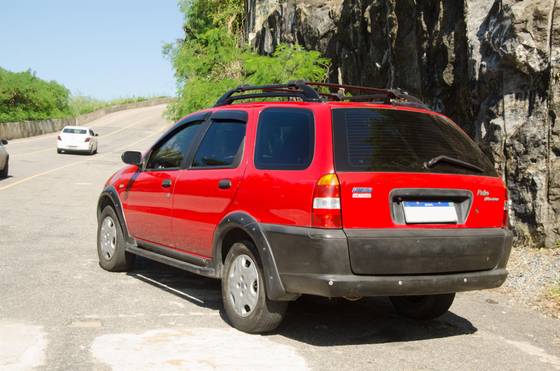 FIAT PALIO 1.6 MPI ADVENTURE WEEKEND 16V GASOLINA 4P MANUAL