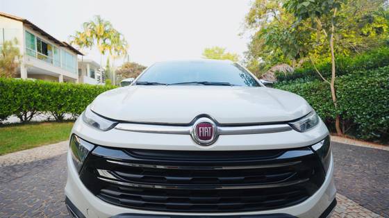 FIAT TORO 2.0 16V TURBO DIESEL RANCH 4WD AT9