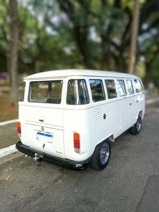VOLKSWAGEN-KOMBI-1992