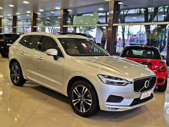 VOLVO XC60 2.0 D5 DIESEL MOMENTUM AWD GEARTRONIC