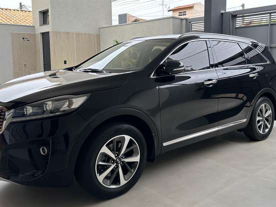 KIA-SORENTO-2.4 16V GASOLINA EX 7L AUTOMÁTICO KIA-SORENTO-2017