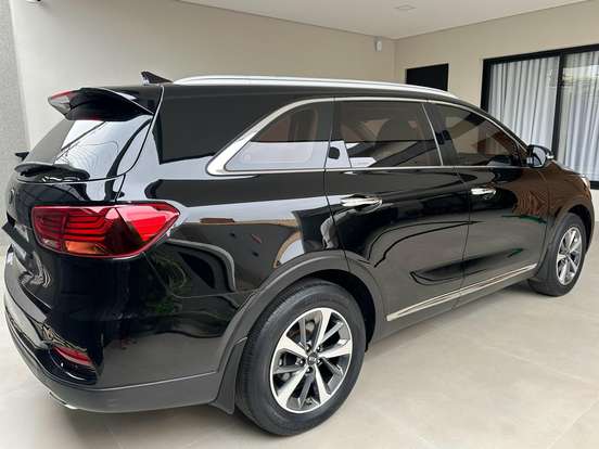 KIA-SORENTO-2.4 16V GASOLINA EX 7L AUTOMÁTICO KIA-SORENTO-2017