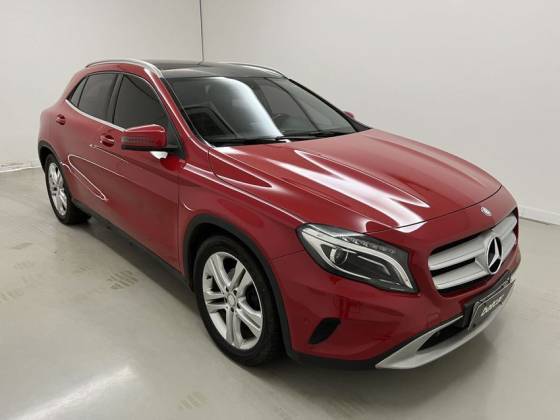 MERCEDES-BENZ GLA 200 1.6 CGI VISION 16V TURBO FLEX 4P AUTOMÁTICO