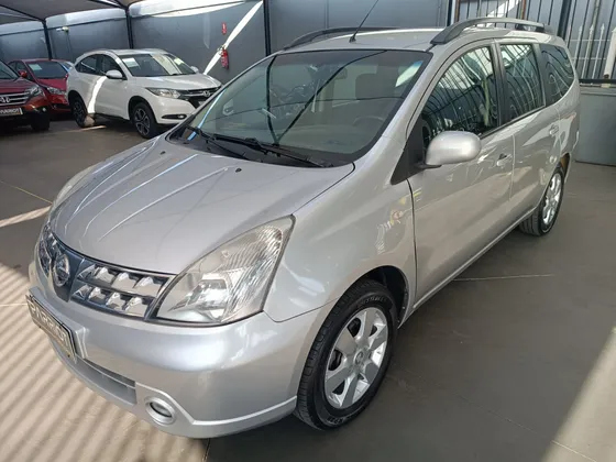 NISSAN GRAND LIVINA 1.8 SL 16V FLEX 4P AUTOMÁTICO