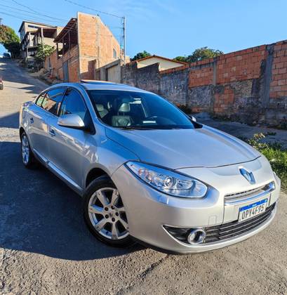 RENAULT FLUENCE 2.0 PRIVILÉGE 16V FLEX 4P AUTOMÁTICO