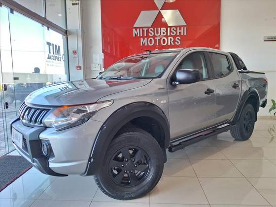 MITSUBISHI L200 TRITON 2.4 16V TURBO DIESEL OUTDOOR GLX CD 4X4 MANUAL