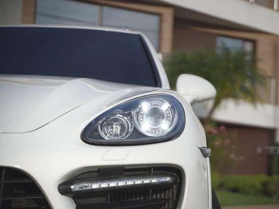PORSCHE-CAYENNE-4.8 4X4 V8 32V TURBO GASOLINA 4P TIPTRONIC PORSCHE-CAYENNE-2011
