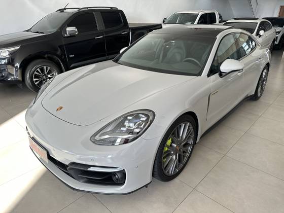 PORSCHE PANAMERA 2.9 V6 E-HYBRID 4 PLATINUM EDITION PDK