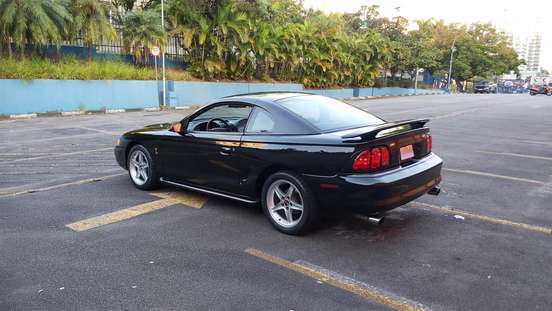FORD-MUSTANG-1995