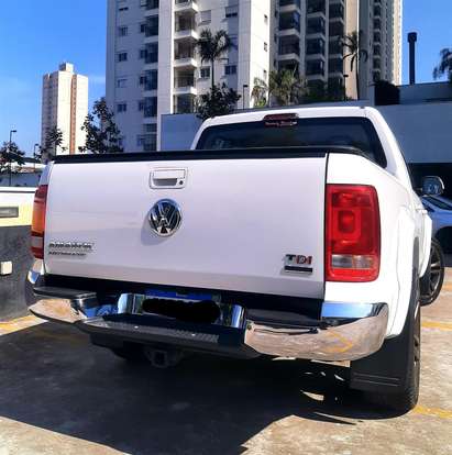 VOLKSWAGEN-AMAROK-2015