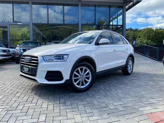 AUDI Q3 2.0 TFSI AMBIENTE QUATTRO 4P GASOLINA S TRONIC