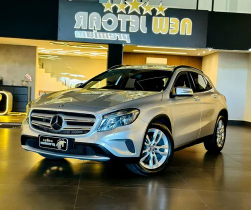 MERCEDES-BENZ GLA 200 1.6 CGI STYLE 16V TURBO GASOLINA 4P AUTOMÁTICO