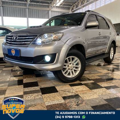 TOYOTA HILUX 3.0 SRV 4X4 CD 16V TURBO INTERCOOLER DIESEL 4P AUTOMÁTICO