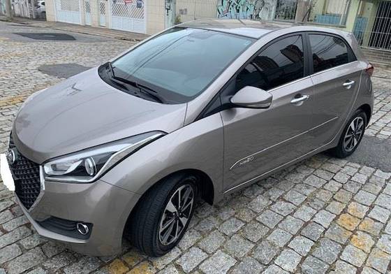 HYUNDAI HB20 1.6 PREMIUM 16V FLEX 4P AUTOMÁTICO