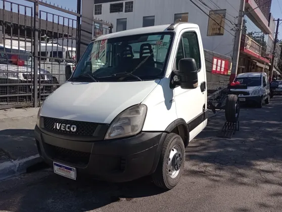IVECO DAILY 35S14 CHASSI CABINE TURBO INTERCOOLER DIESEL 2P MANUAL
