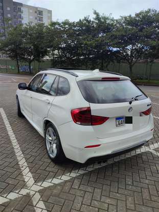 BMW-X1-2012