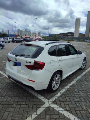 BMW-X1-2012
