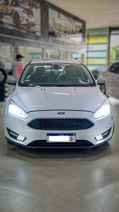 FORD FOCUS 2.0 SE FASTBACK 16V FLEX 4P POWERSHIFT