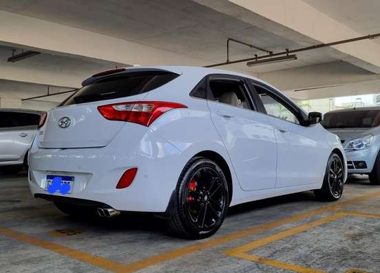HYUNDAI-I30-1.8 MPI 16V GASOLINA 4P AUTOMATICO HYUNDAI-I30-2015