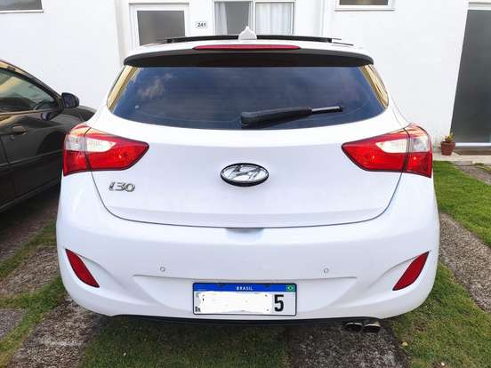 HYUNDAI-I30-1.8 MPI 16V GASOLINA 4P AUTOMATICO HYUNDAI-I30-2015