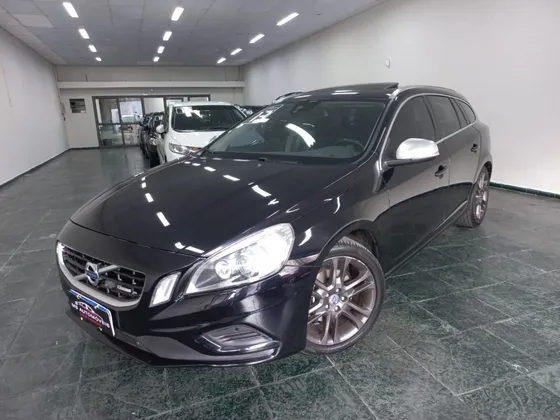 VOLVO V60 2.0 T5 R DESIGN DYNAMIC 16V TURBO GASOLINA 4P AUTOMATIZADO