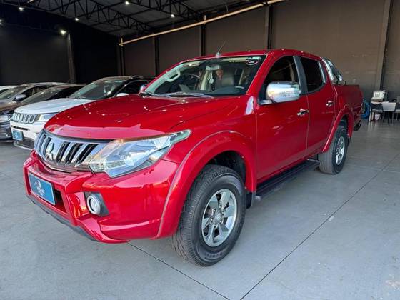 MITSUBISHI L200 TRITON 2.4 16V TURBO DIESEL SPORT HPE CD 4P 4X4 AUTOMÁTICO